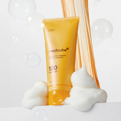 ميديكيوب غسول بالكوجيك أسيد والكركم لتفتيح البشرة وتنقيتها (120مل)